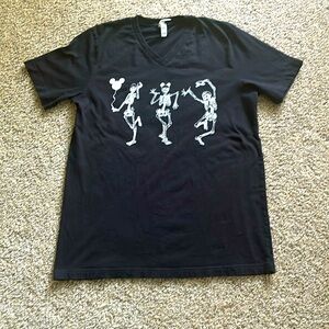 Black v neck Halloweennshirt